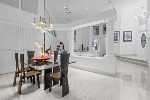 Casa en venta en Weston, Florida, 5 dormitorios, 448.53 m2 № 1975816 - foto 10