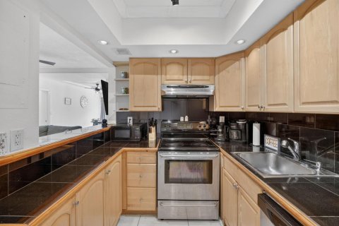 Copropriété à vendre à Pompano Beach, Floride: 2 chambres, 100.33 m2 № 2182346 - photo 28