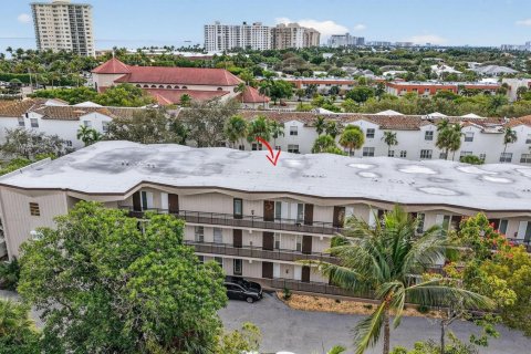 Condo à Pompano Beach, Floride, 2 chambres  № 2182346