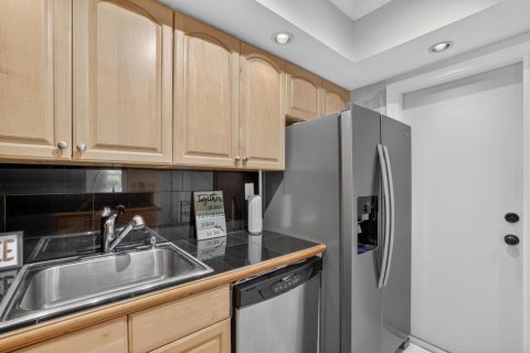 Copropriété à vendre à Pompano Beach, Floride: 2 chambres, 100.33 m2 № 2182346 - photo 2