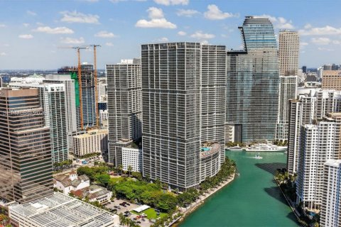 Condominio en venta en Miami, Florida, 1 dormitorio, 91.42 m2 № 2063326 - foto 14
