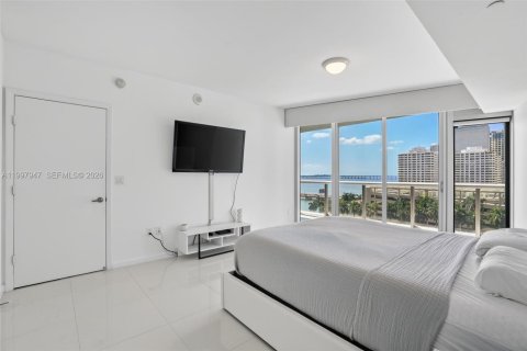 Condominio en venta en Miami, Florida, 1 dormitorio, 91.42 m2 № 2063326 - foto 6