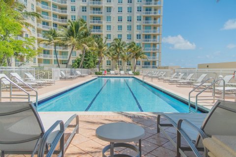 Condo in Boynton Beach, Florida, 1 bedroom  № 2392141