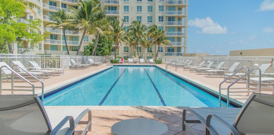 Condo in Boynton Beach, Florida, 1 bedroom  № 2392141