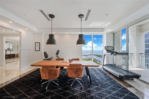 Condo in Miami, Florida, 3 bedrooms  № 1868042 - photo 5