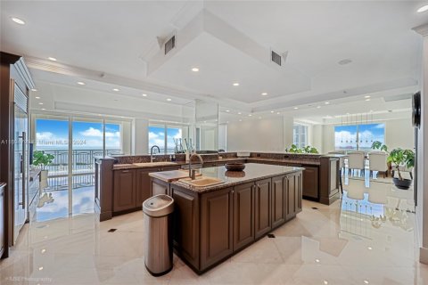 Condo in Miami, Florida, 3 bedrooms  № 1868042 - photo 9
