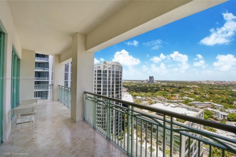 Condo in Miami, Florida, 3 bedrooms  № 1868042 - photo 17