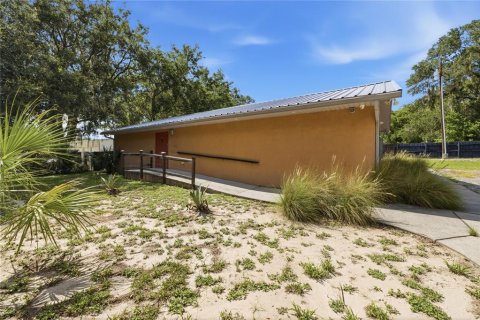 Propiedad comercial en Orange City, Florida 145.67 m2 № 2215256