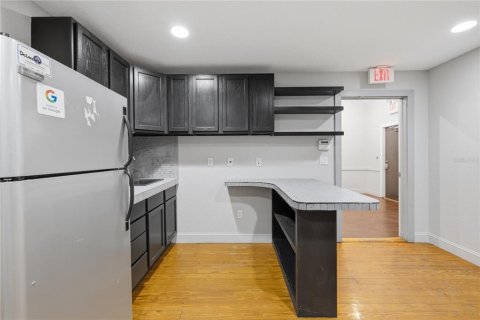 Propiedad comercial en venta en Orange City, Florida, 145.67 m2 № 2215256 - foto 22