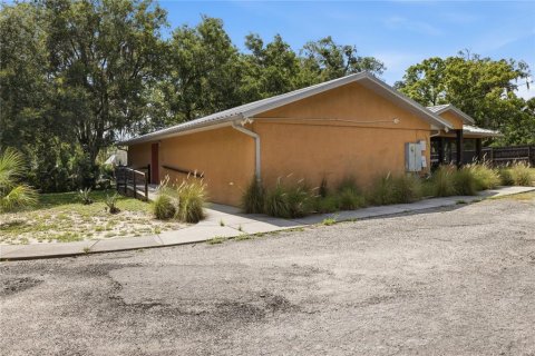 Propiedad comercial en venta en Orange City, Florida, 145.67 m2 № 2215256 - foto 27