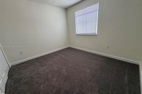 Townhouse in Hialeah, Florida 4 bedrooms, 139.35 sq.m. № 2072484 - photo 6