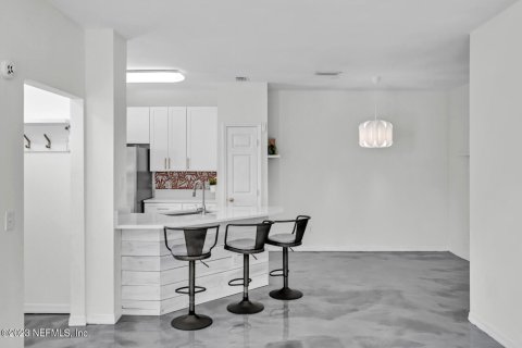 Copropriété à vendre à Jacksonville, Floride: 2 chambres, 94.3 m2 № 832111 - photo 1