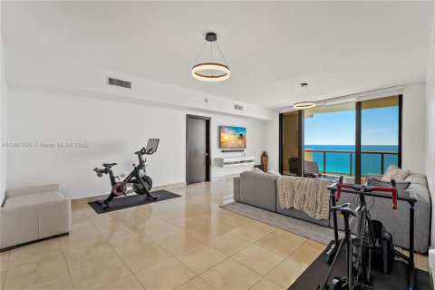Condominio en venta en Sunny Isles Beach, Florida, 3 dormitorios, 221.39 m2 № 2013229 - foto 9