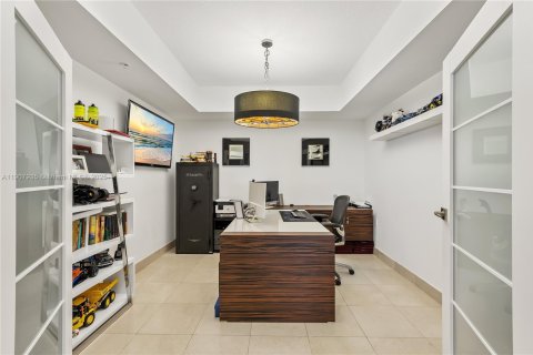Condominio en venta en Sunny Isles Beach, Florida, 3 dormitorios, 221.39 m2 № 2013229 - foto 24