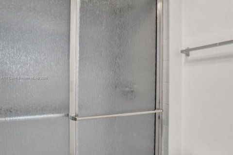 Condominio en venta en Lauderhill, Florida, 2 dormitorios, 120.4 m2 № 1860977 - foto 18