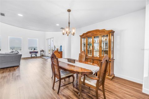 Casa en venta en Saint Petersburg, Florida, 5 dormitorios, 512.91 m2 № 2209507 - foto 16