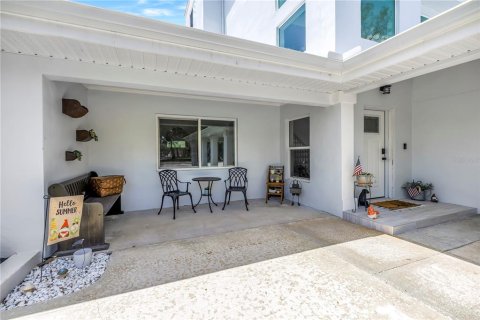 Casa en venta en Saint Petersburg, Florida, 5 dormitorios, 512.91 m2 № 2209507 - foto 10