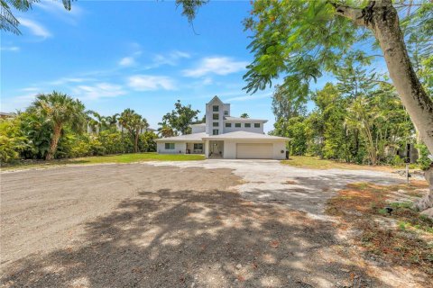 Casa en venta en Saint Petersburg, Florida, 5 dormitorios, 512.91 m2 № 2209507 - foto 3