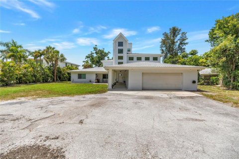 Casa en venta en Saint Petersburg, Florida, 5 dormitorios, 512.91 m2 № 2209507 - foto 4