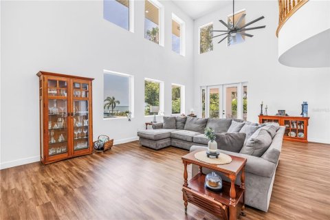 Casa en venta en Saint Petersburg, Florida, 5 dormitorios, 512.91 m2 № 2209507 - foto 28