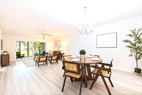 Condominio en venta en Saint Petersburg, Florida, 2 dormitorios, 106.37 m2 № 2095243 - foto 17