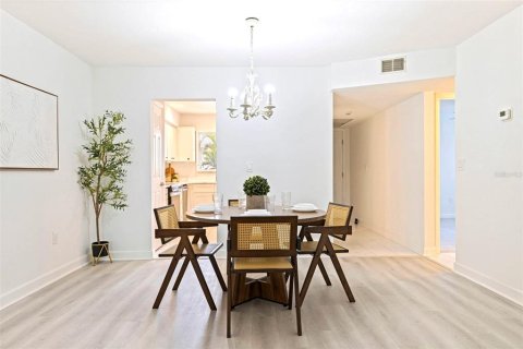 Condominio en venta en Saint Petersburg, Florida, 2 dormitorios, 106.37 m2 № 2095243 - foto 6