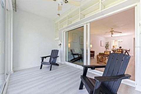 Condominio en venta en Saint Petersburg, Florida, 2 dormitorios, 106.37 m2 № 2095243 - foto 22