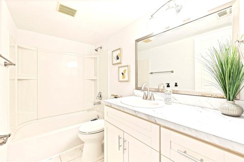 Condominio en venta en Saint Petersburg, Florida, 2 dormitorios, 106.37 m2 № 2095243 - foto 12