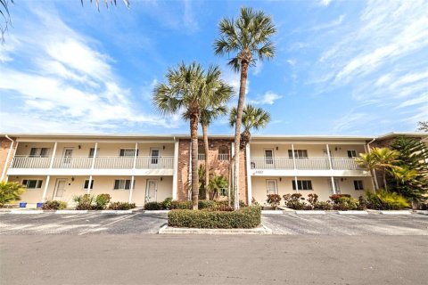Condominio en venta en Saint Petersburg, Florida, 2 dormitorios, 106.37 m2 № 2095243 - foto 3