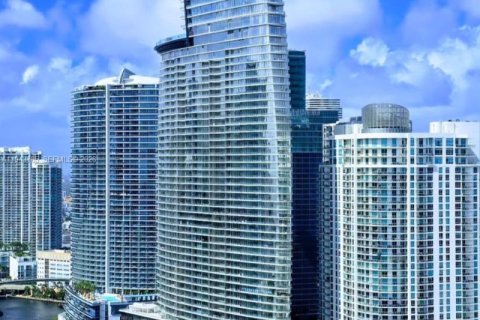 Condo in Miami, Florida, 3 bedrooms  № 2052780