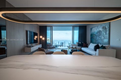 Condo in Miami, Florida, 3 bedrooms  № 2052780 - photo 30