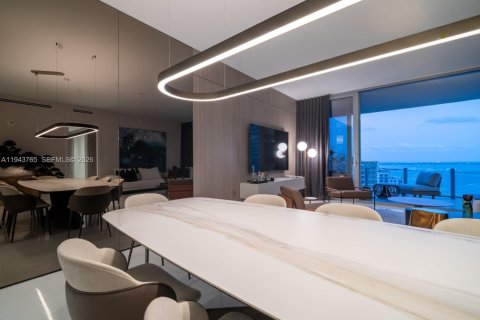 Condo in Miami, Florida, 3 bedrooms  № 2052780 - photo 10