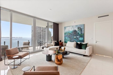 Condo in Miami, Florida, 3 bedrooms  № 2052780 - photo 24