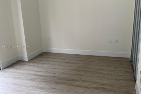 Condominio en alquiler en Coral Gables, Florida, 1 dormitorio, 50.63 m2 № 2026474 - foto 9