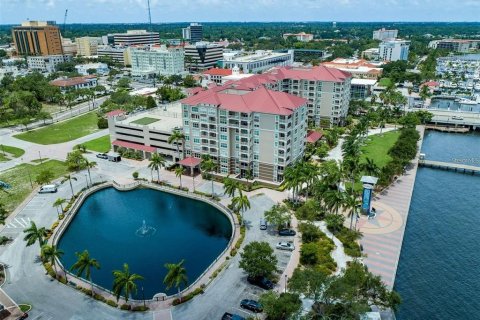 Condominio en venta en Bradenton, Florida, 2 dormitorios, 146.32 m2 № 1910940 - foto 1