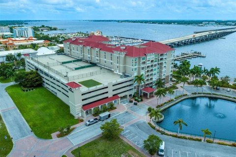 Condominio en venta en Bradenton, Florida, 2 dormitorios, 146.32 m2 № 1910940 - foto 2