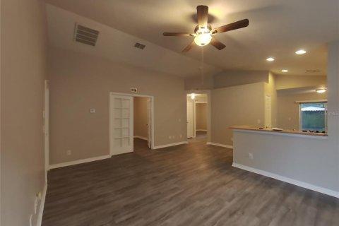 Villa ou maison à louer à Lutz, Floride: 3 chambres, 120.77 m2 № 2429049 - photo 2
