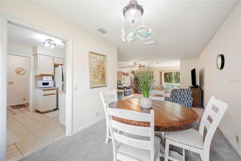 House in Winter Haven, Florida 2 bedrooms, 160.26 sq.m. № 1643308 - photo 15