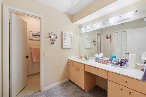 House in Winter Haven, Florida 2 bedrooms, 160.26 sq.m. № 1643308 - photo 19