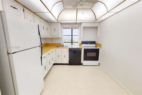 Condominio en venta en Hallandale Beach, Florida, 2 dormitorios, 99.87 m2 № 2003914 - foto 11