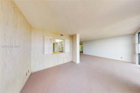 Condominio en venta en Hallandale Beach, Florida, 2 dormitorios, 99.87 m2 № 2003914 - foto 5