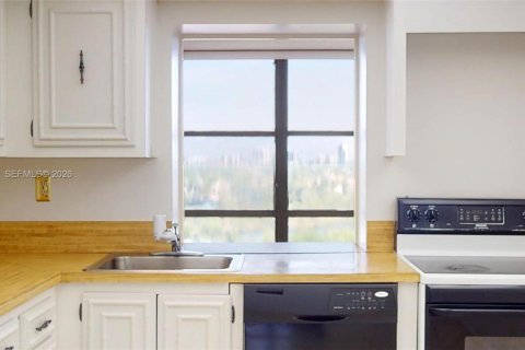 Condominio en venta en Hallandale Beach, Florida, 2 dormitorios, 99.87 m2 № 2003914 - foto 24