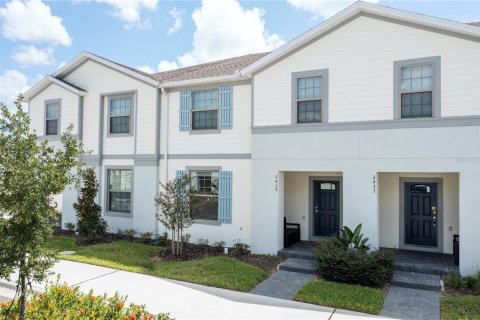 Townhouse in Kissimmee, Florida 5 bedrooms, 210.24 sq.m. № 1751666 - photo 2