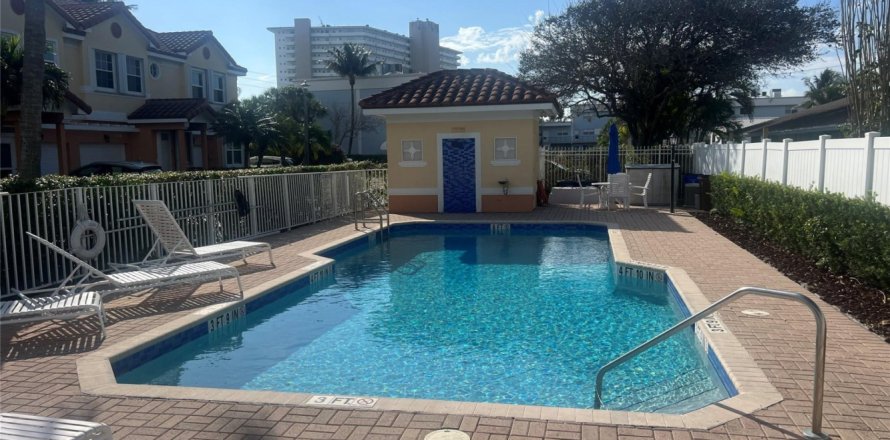 Adosado en Deerfield Beach, Florida 2 dormitorios, 142.7 m2 № 1172988