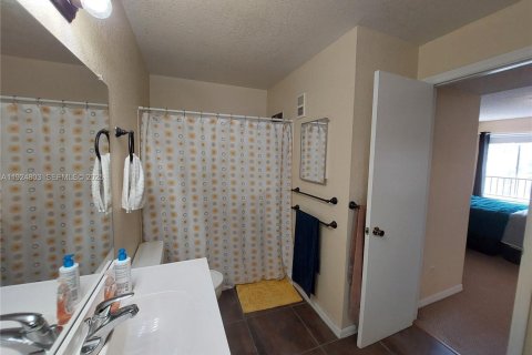 Купить кондоминиум в Санрайз, Флорида 2 спальни, 102.66м2, № 1987395 - фото 14