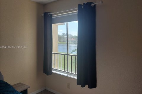 Купить кондоминиум в Санрайз, Флорида 2 спальни, 102.66м2, № 1987395 - фото 11