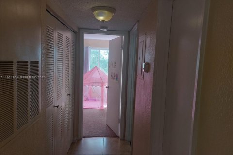 Купить кондоминиум в Санрайз, Флорида 2 спальни, 102.66м2, № 1987395 - фото 16