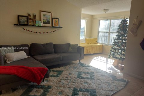 Купить кондоминиум в Санрайз, Флорида 2 спальни, 102.66м2, № 1987395 - фото 4