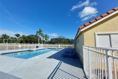 Купить кондоминиум в Санрайз, Флорида 2 спальни, 102.66м2, № 1987395 - фото 27