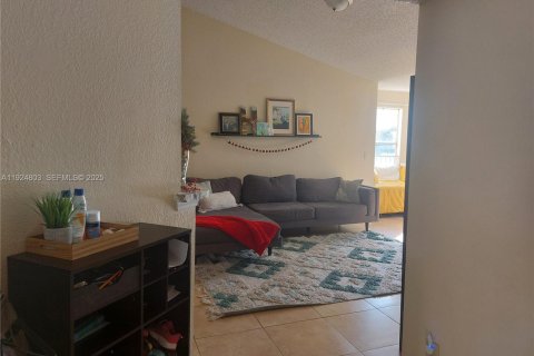 Купить кондоминиум в Санрайз, Флорида 2 спальни, 102.66м2, № 1987395 - фото 3